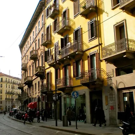A Due Passi Da Piazza Duomo * Милан