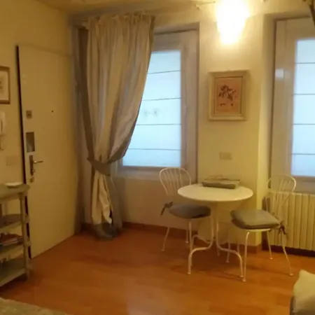 A Due Passi Da Piazza Duomo شقة ميلان